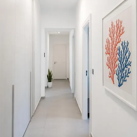 Апартаменты Sorrento City Apartment